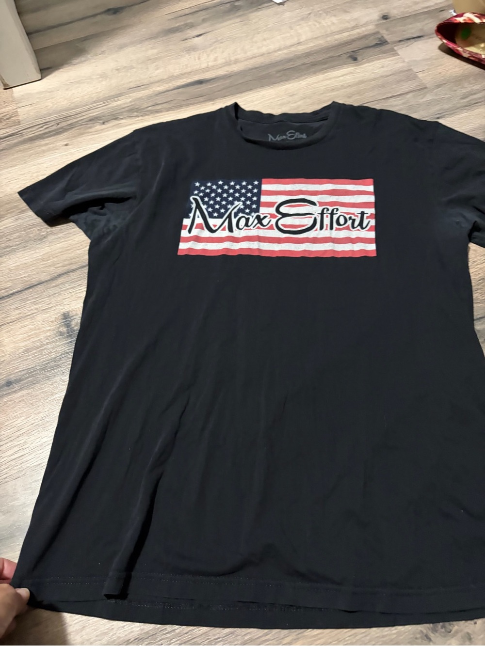 Men's Black Short-Sleeve Tee with American Flag Graphic- large